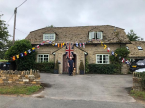 The Old School, Idbury, OX7 6RU